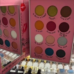 Storybook Cosmetics Vibrant Eyeshadow Palette